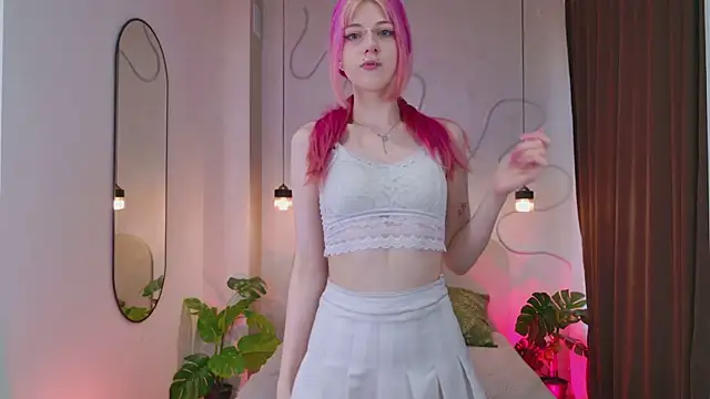Lola Ray  online show from 26, 6, 2026