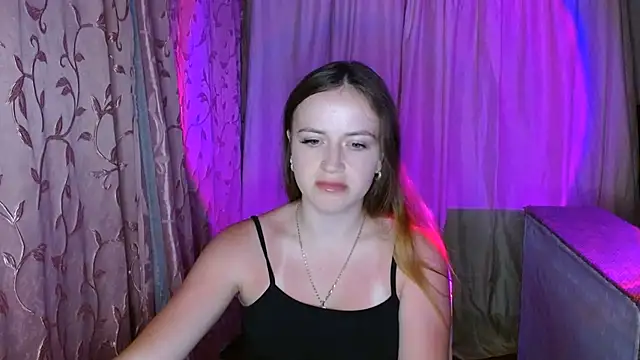 ElinaStar00 online show from 24, 6, 2026