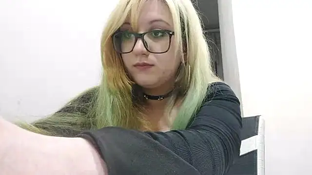 Snapshot of FeliniKatechini chatting on 30, 6, 2026 FeliniKatechini online show from 30, 6, 2026
