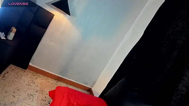 Snapshot of love_amor_ chatting on 21, 4, 2026 love amor online show from 21, 4, 2026