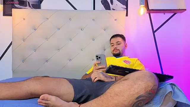 Snapshot of Andres_fire chatting on 3, 7, 2026 Andres fire online show from 3, 7, 2026