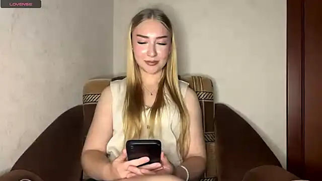 AlinaTeaseX online show from 2, 7, 2026