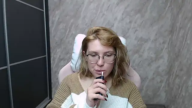 Snapshot of Reginasmilee chatting on 15, 2, 2025 Reginasmilee online show from 15, 2, 2025