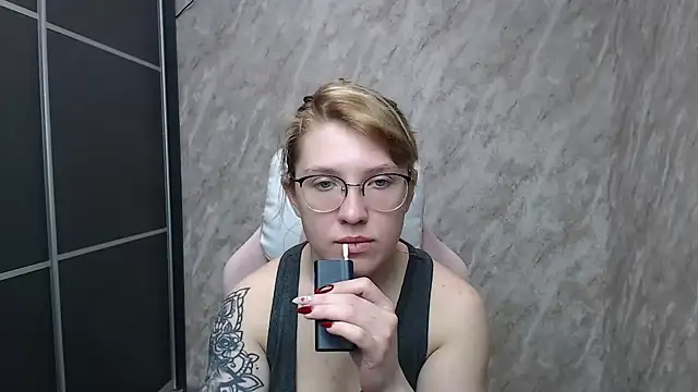 Snapshot of Reginasmilee chatting on 15, 2, 2025 Reginasmilee online show from 15, 2, 2025