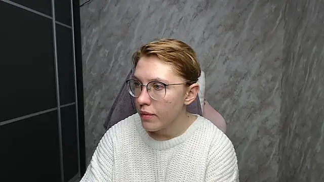 Snapshot of Reginasmilee chatting on 20, 2, 2025 Reginasmilee online show from 20, 2, 2025