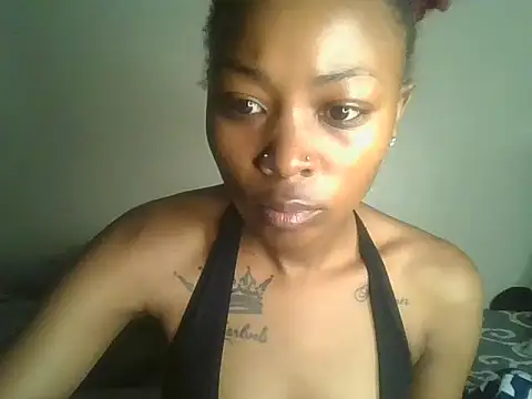 Snapshot of Prettyquueen chatting on 3, 8, 2026 Prettyquueen online show from 3, 8, 2026