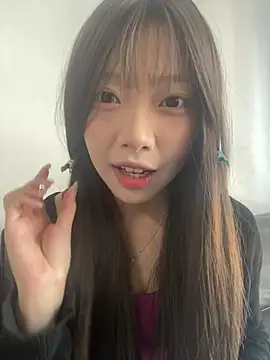 Snapshot of YY-1-1-1 chatting on 4, 8, 2026 YY-1-1-1 online show from 4, 8, 2026