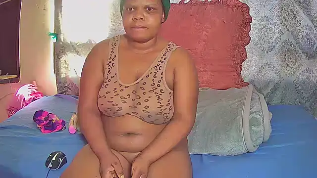 Snapshot of AngelinaX01 chatting on 20, 7, 2026 AngelinaX01 online show from 20, 7, 2026