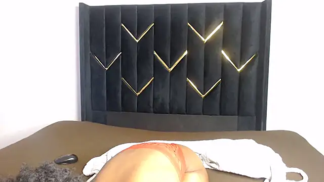 EbonyPoisonCunt online show from 5, 7, 2026