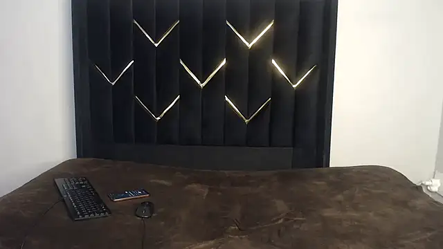 EbonyPoisonCunt online show from 15, 7, 2026