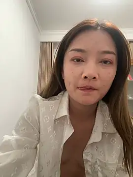 Snapshot of Yueya- chatting on 24, 6, 2026 Yueya- online show from 24, 6, 2026