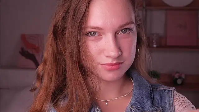 Snapshot of WillowLaigle chatting on 4, 8, 2026 WillowLaigle online show from 4, 8, 2026