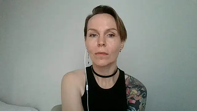 SunKissedxx online show from 25, 6, 2026