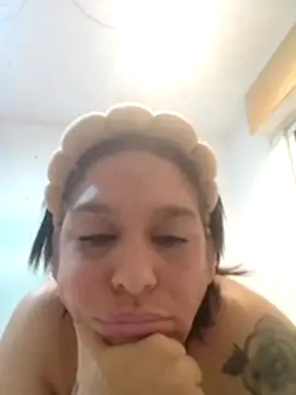 Snapshot of Charimorena chatting on 16, 7, 2026 Charimorena online show from 16, 7, 2026