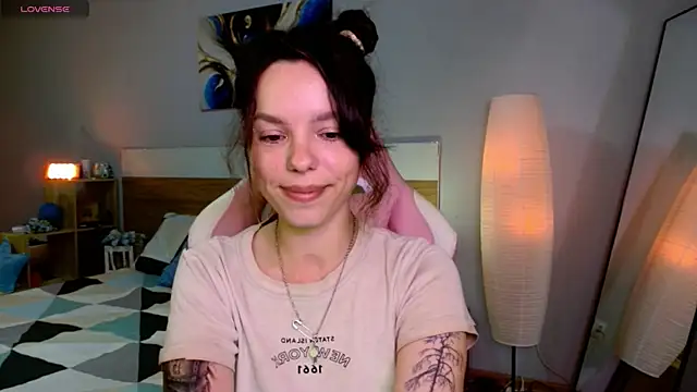 Snapshot of Maya_Campbell chatting on 4, 7, 2026 Maya Campbell online show from 4, 7, 2026