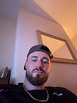 Snapshot of HelloFrankieboy chatting on 10, 7, 2026 HelloFrankieboy online show from 10, 7, 2026