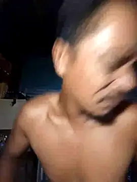 Snapshot of maxwel20 chatting on 22, 7, 2026 maxwel20 online show from 22, 7, 2026