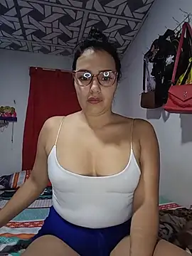 Ariel  xoxo online show from 17, 7, 2026
