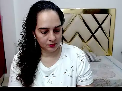 Snapshot of rebecamontero chatting on 6, 7, 2026 rebecamontero online show from 6, 7, 2026
