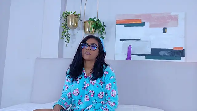 MikaellaFoxx online show from 4, 8, 2026