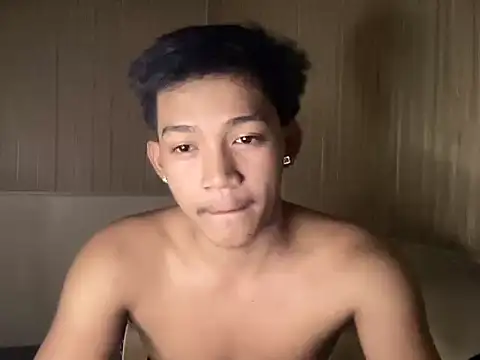 Snapshot of YourcumBoy77 chatting on 5, 7, 2026 YourcumBoy77 online show from 5, 7, 2026