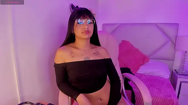 Zoe  Parkerr online show from 14, 7, 2026