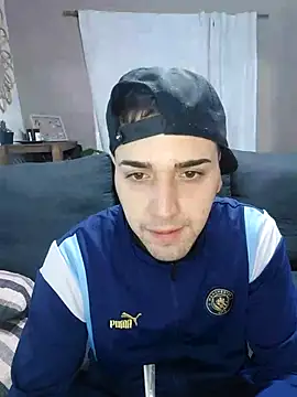 Snapshot of Agusss_2000 chatting on 10, 7, 2026 Agusss 2000 online show from 10, 7, 2026
