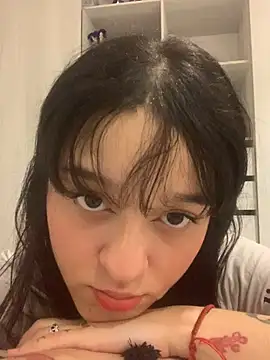 Snapshot of ruemi_rose chatting on 15, 7, 2026 ruemi rose online show from 15, 7, 2026