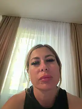 little berry77 online show from 22, 7, 2026