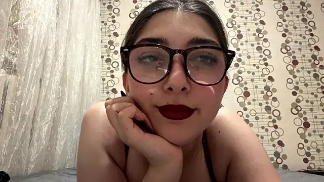 Snapshot of Evavoid chatting on 2, 8, 2026 Evavoid online show from 2, 8, 2026