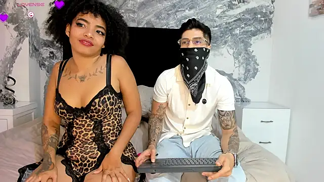 Snapshot of ErickAndSasha chatting on 12, 7, 2026 ErickAndSasha online show from 12, 7, 2026