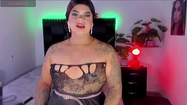 Snapshot of isabelleandbrand chatting on 11, 1, 2025 isabelleandbrand online show from 11, 1, 2025