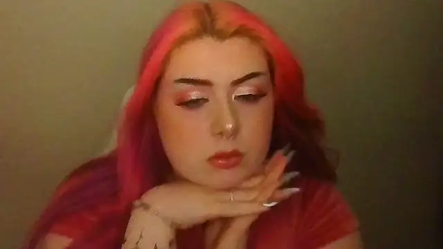 Snapshot of okayyyhoney chatting on 12, 7, 2026 okayyyhoney online show from 12, 7, 2026