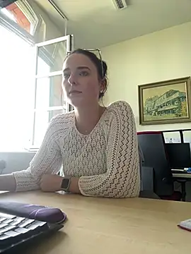 Snapshot of Snowhiite chatting on 16, 7, 2026 Snowhiite online show from 16, 7, 2026