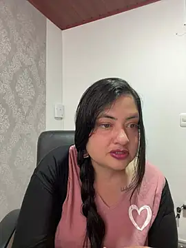 Snapshot of Antonella_Bernal chatting on 15, 7, 2026 Antonella Bernal online show from 15, 7, 2026