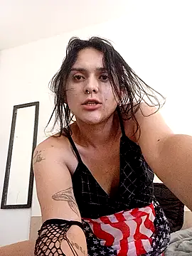 Snapshot of DaisyVian444 chatting on 16, 7, 2026 DaisyVian444 online show from 16, 7, 2026