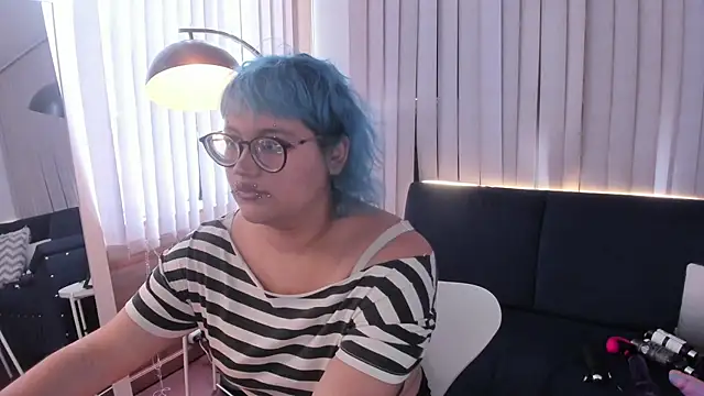 Snapshot of Blue_Cherry chatting on 21, 7, 2026 Blue Cherry online show from 21, 7, 2026