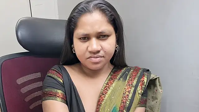Snapshot of Sofiya_mirza chatting on 18, 7, 2026 Sofiya mirza online show from 18, 7, 2026