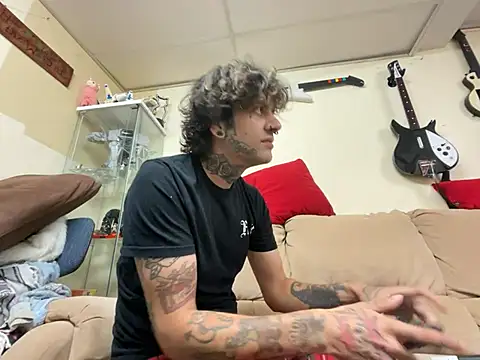 Izzy1369 online show from 22, 7, 2026