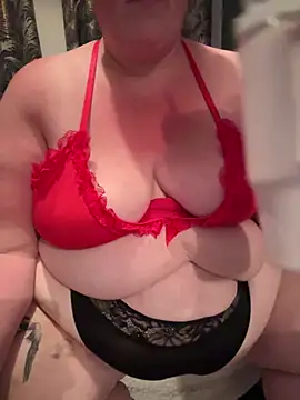 Snapshot of Curvy-BellaXXX chatting on 31, 7, 2026 Curvy-BellaXXX online show from 31, 7, 2026