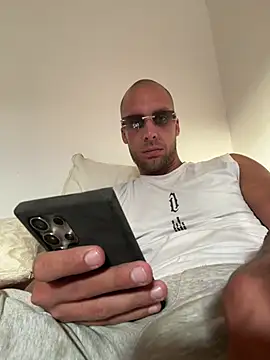 Snapshot of MKS44444 chatting on 21, 7, 2026 MKS44444 online show from 21, 7, 2026