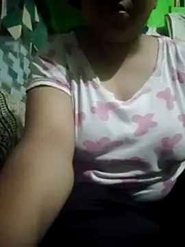 Snapshot of its_neeru chatting on 25, 7, 2026 its neeru online show from 25, 7, 2026