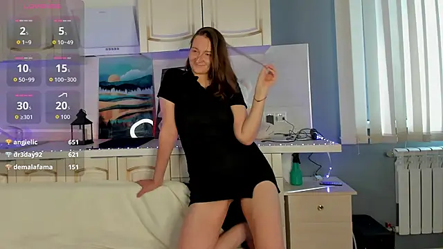 Snapshot of May_Estelle chatting on 27, 7, 2026 May Estelle online show from 27, 7, 2026