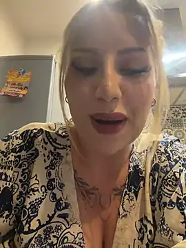 Snapshot of mila_kween chatting on 24, 7, 2026 mila kween online show from 24, 7, 2026