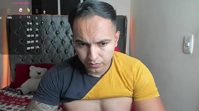 Snapshot of mrloganfuck1 chatting on 14, 4, 2026 mrloganfuck1 online show from 14, 4, 2026
