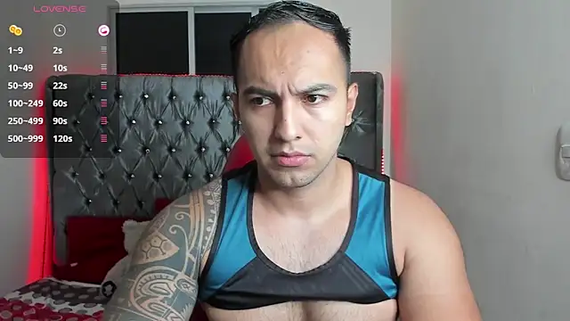 Snapshot of mrloganfuck1 chatting on 23, 4, 2026 mrloganfuck1 online show from 23, 4, 2026
