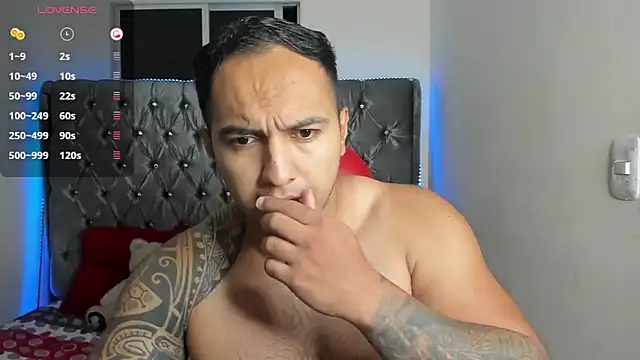 Snapshot of mrloganfuck1 chatting on 27, 4, 2026 mrloganfuck1 online show from 27, 4, 2026