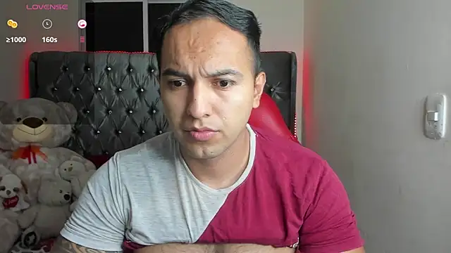 Snapshot of mrloganfuck1 chatting on 1, 5, 2026 mrloganfuck1 online show from 1, 5, 2026