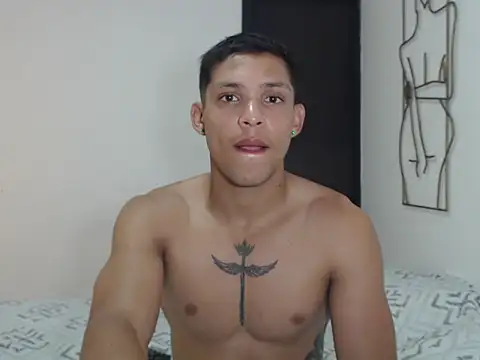 Snapshot of braddhott_ chatting on 4, 8, 2026 braddhott online show from 4, 8, 2026