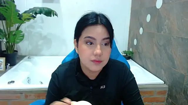 Cloe Hanson online show from 29, 7, 2026